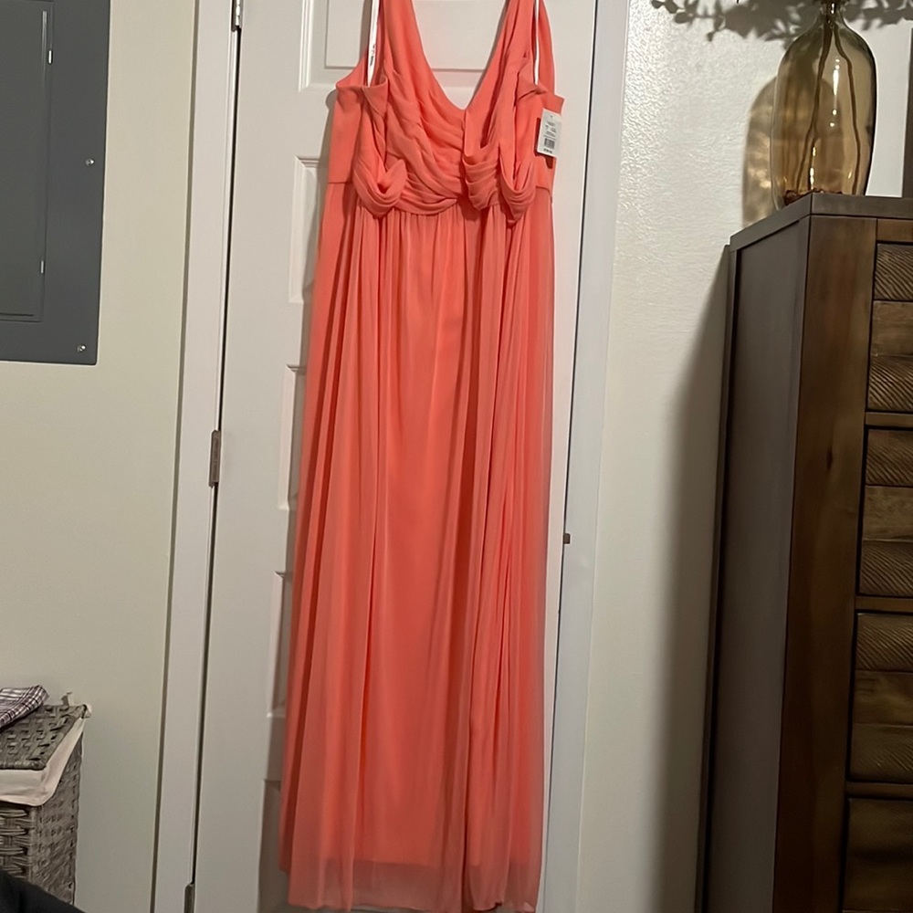 NWT David’s bridal dress in coral.